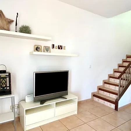 Casa Comoda Delante De La Playa Con Vista Al Mar קמברילס