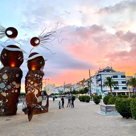 Casa Comoda Delante De La Playa Con Vista Al Mar