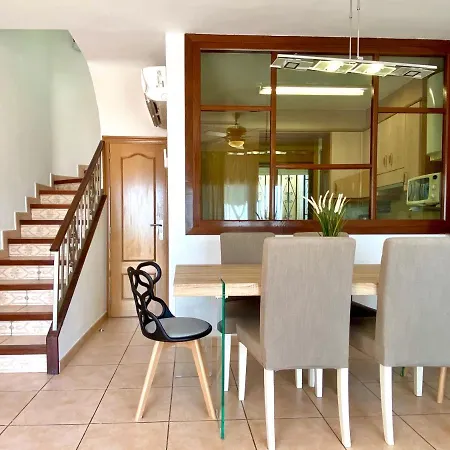 Casa Comoda Delante De La Playa Con Vista Al Mar Дом отдыха Камбрильс