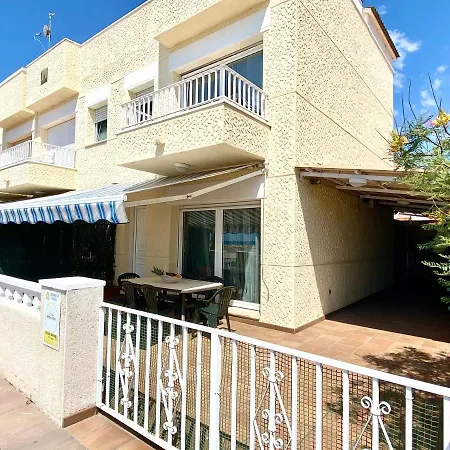 Casa Comoda Delante De La Playa Con Vista Al Mar *